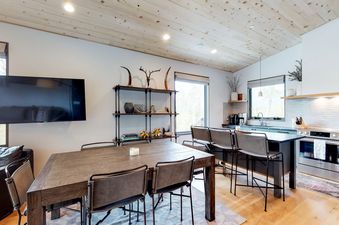 Lake Cabin 9