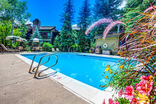 Outdoor Community Pool