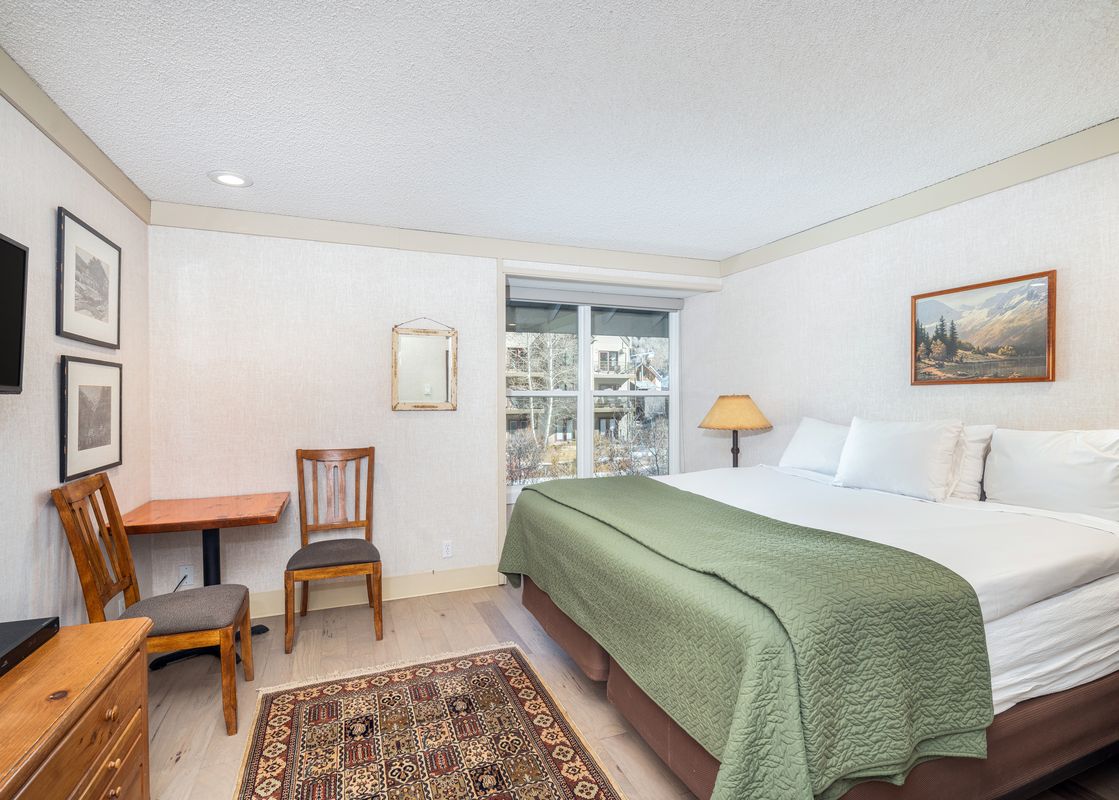 Mountainside Inn 221