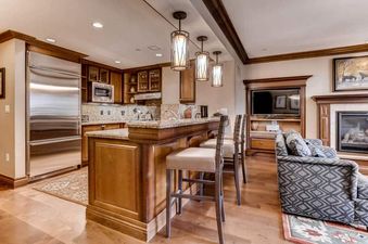 05-Park-Hyatt-Residences-4053