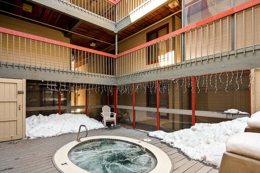 Outdoor Community Hot Tub