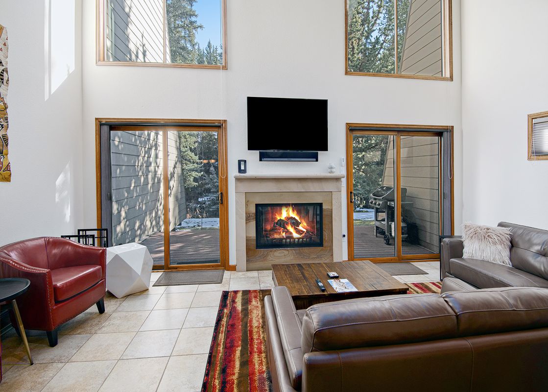 Living Room w/ Fireplace