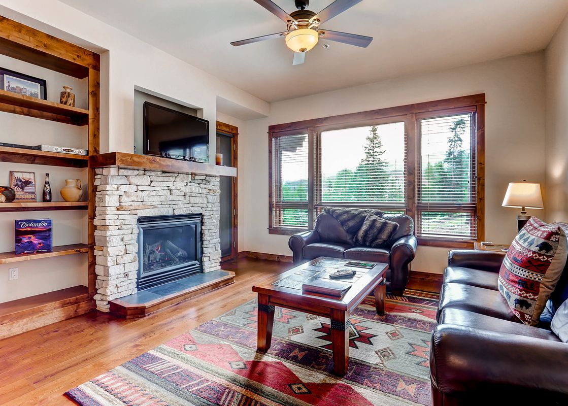 01 BlueSky Breckenridge 305