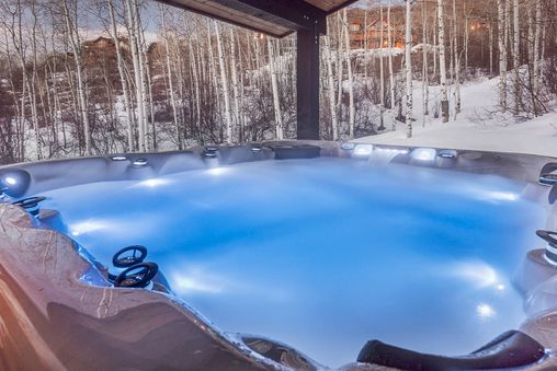 Outdoor Private Hot Tub