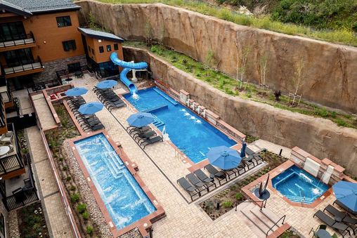 Outdoor Oasis Pool
