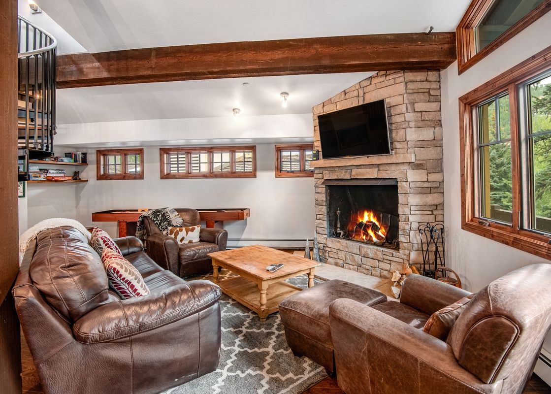 01 Living Room