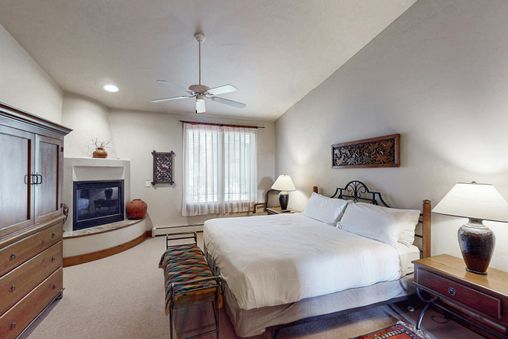 Gas fireplace