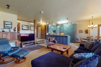 04 Living Room