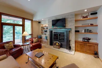 Living Room Three Bedroom Platinum 03