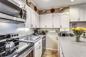 12 Kitchen