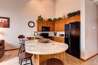 One Breckenridge Place 11