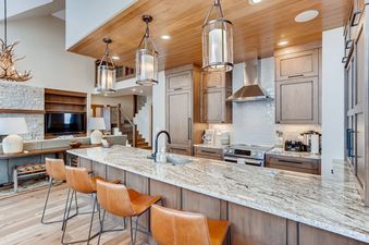 01-Highlands-Lodge-403