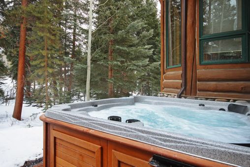 Private Outdoor Hot Tub