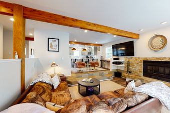 02 Living Room