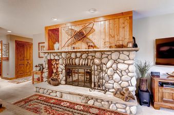 05-Kiva-333-Living-6