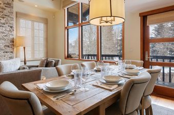 08 Chalet Schuss Dining