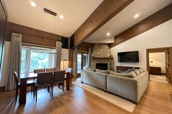 Luxury 3 Bedroom Suite with Mountain Views