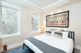 08 Slopeside Residence SW302