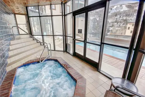 Indoor Hot tub