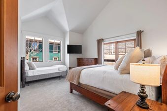 Town Pointe B205