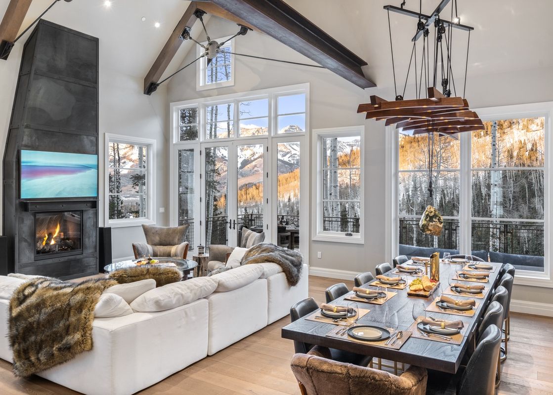 02 Fire and Ice Living Room