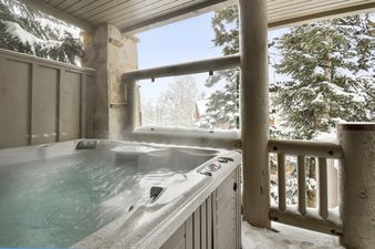 17 Hot Tub