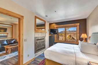 Mountain Lodge One Bedroom Suite