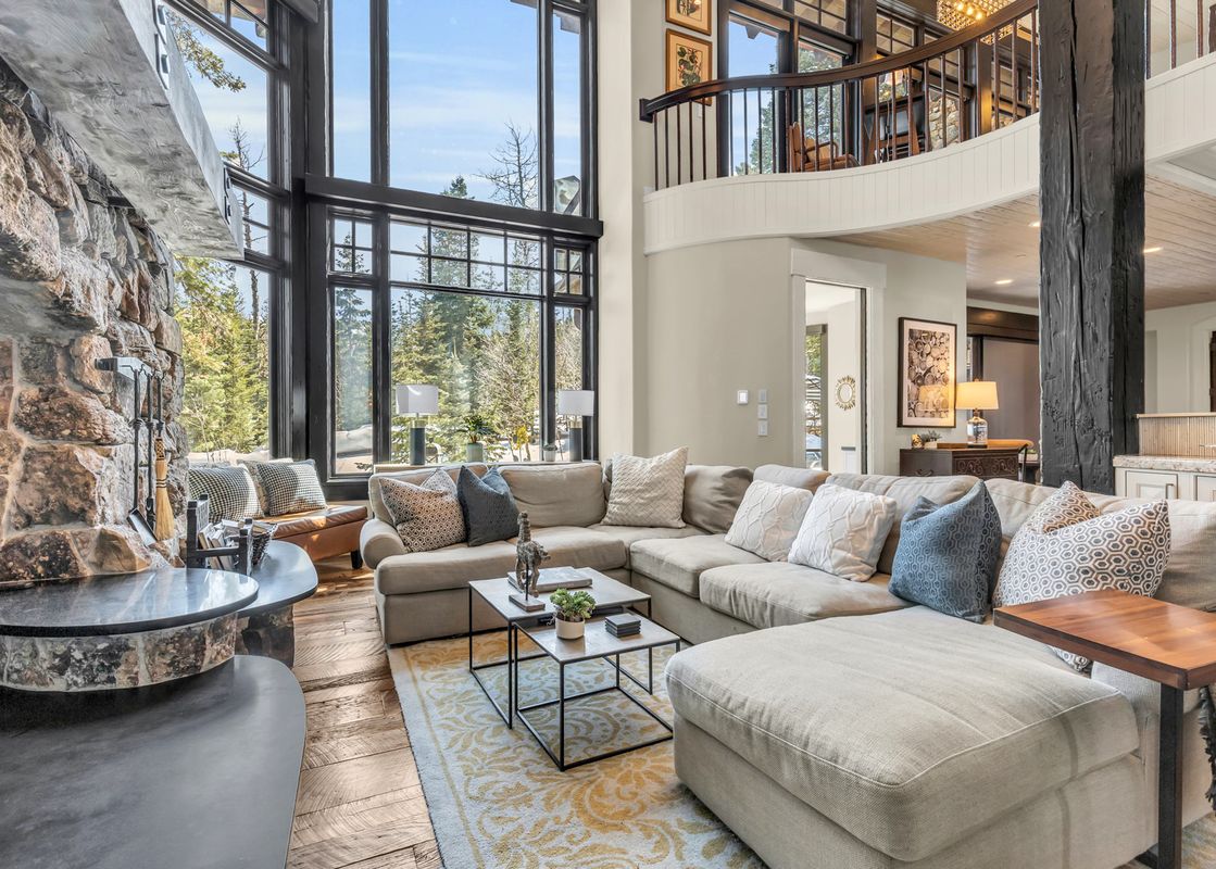 02 Full Circle Estate