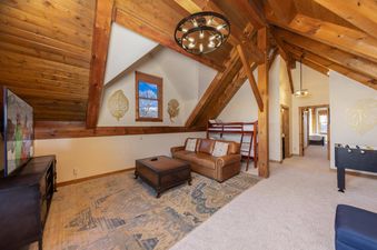 10 The River House Chalet