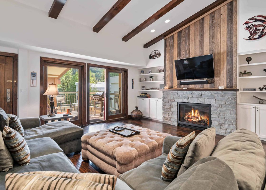 01 Lodge at Lionshead 403