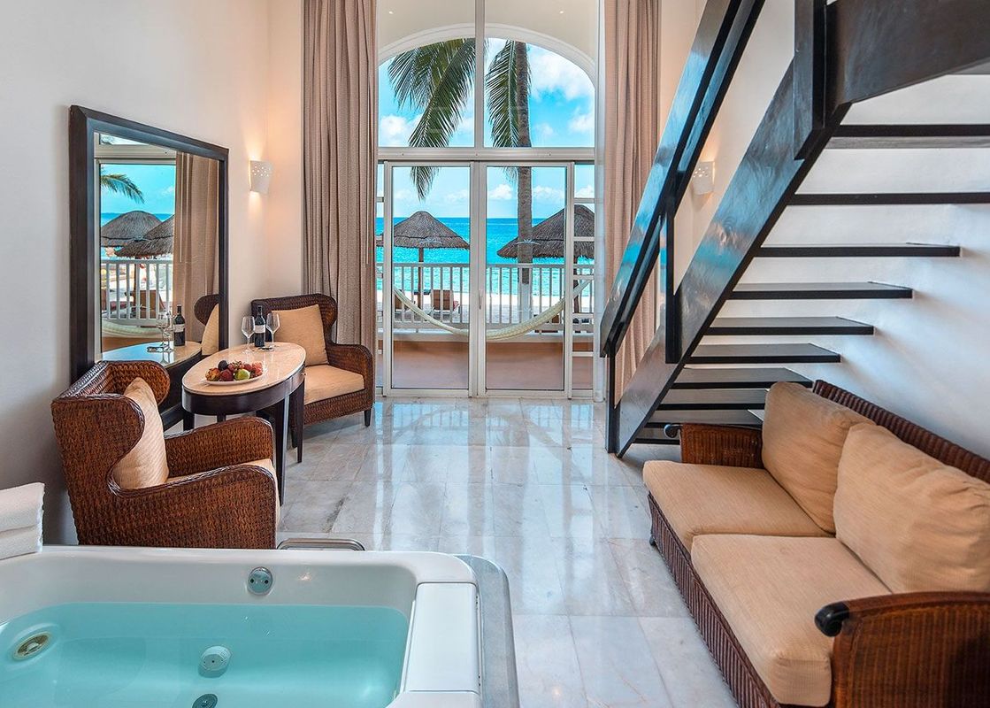 01 Cozumel Palace Superior Loft Suite