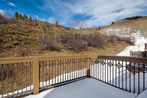 Ski-In Access via the Meadows Skiway