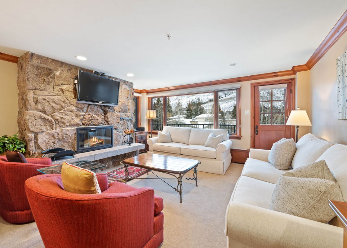 01 Living Room