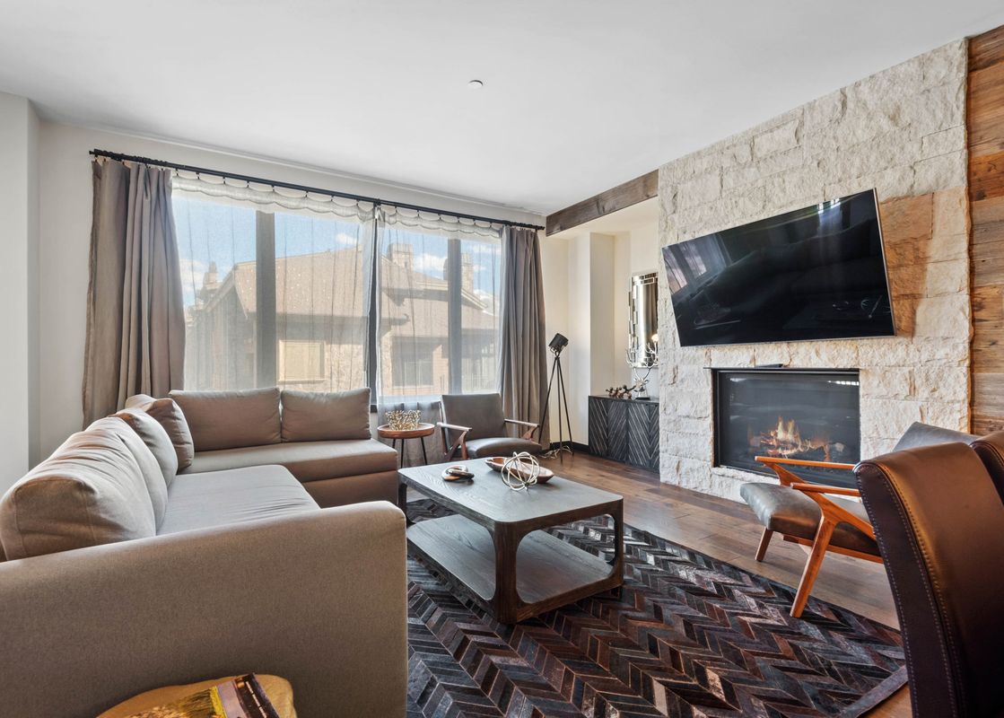 01 Living Room