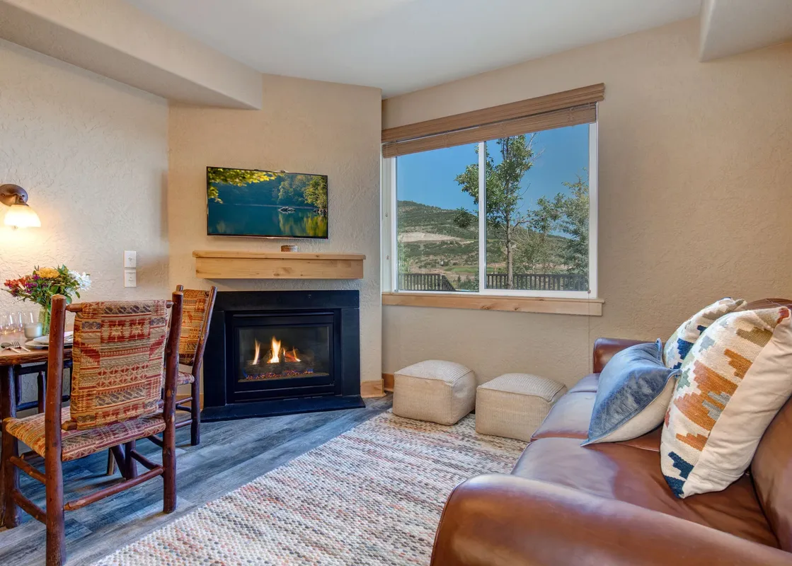 04 Silverado Lodge 124
