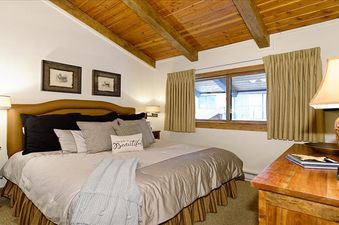 Crestwood One Bedroom Loft Premier
