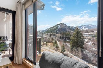 Riverfront Lodge 308