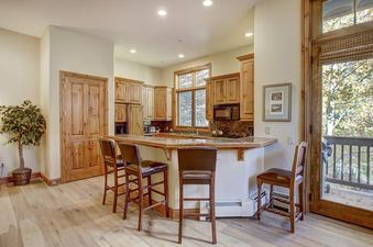 Arrowhead Village Condominium 3 Bedroom