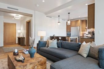 Riverfront-Lodge205-6827