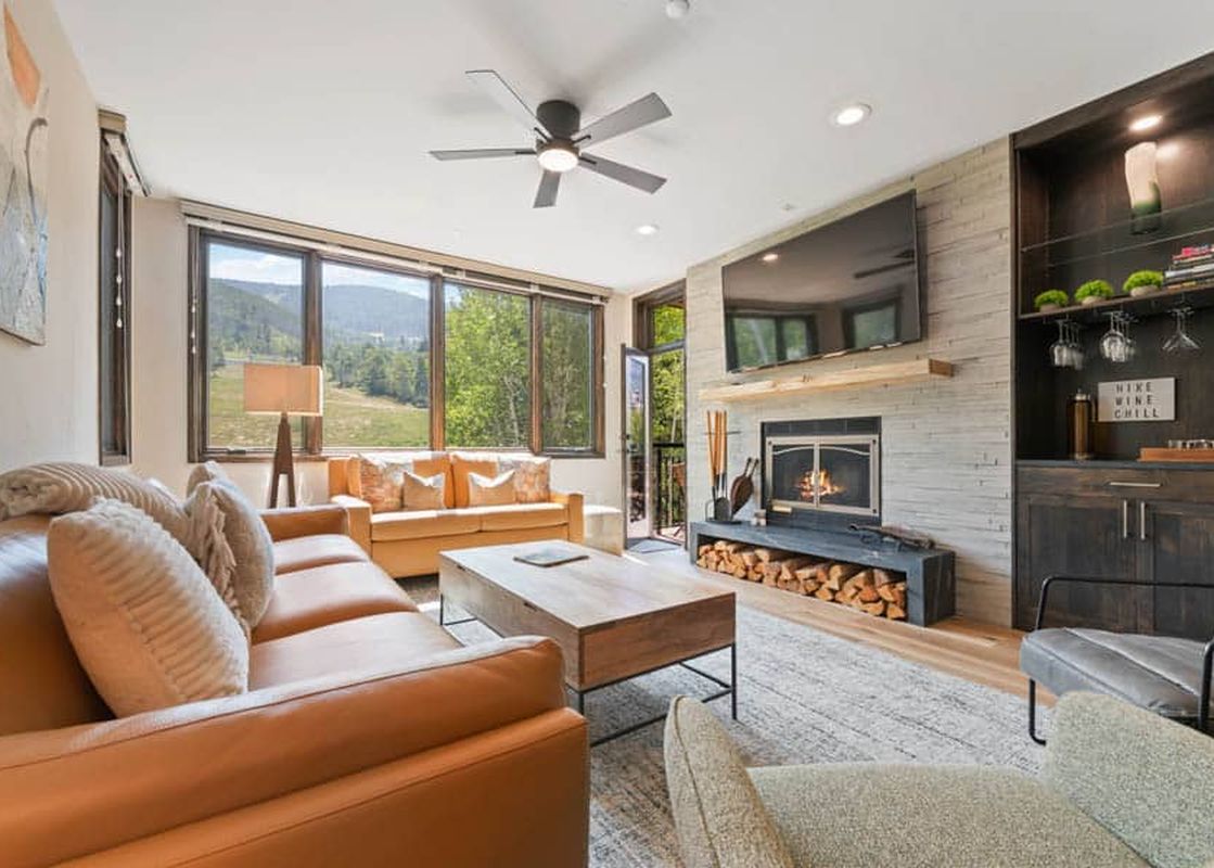 01 Living Room