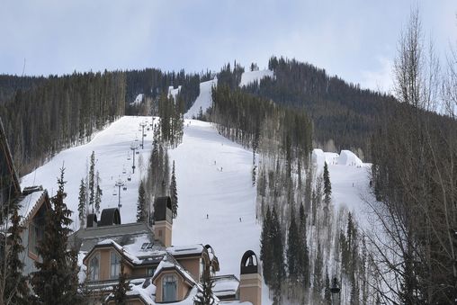Ski-In/Ski-Out access via the Oxford Skiway to the Elkhorn Lift