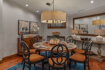 03 Diamond Peak Dining
