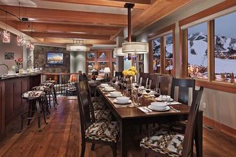Storm Peak Chalet Dining