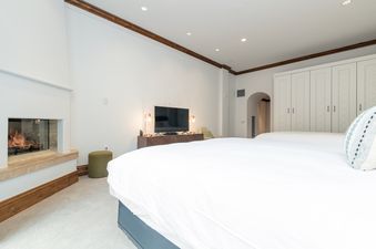 Arrabelle Gondola Loft