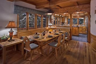 03 Dining