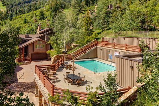 Outdoor Community Pool
