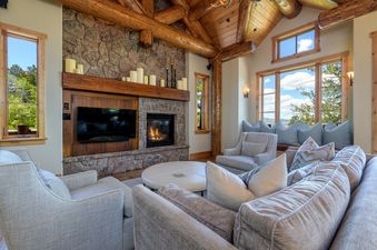 Castle Ridge Above Red Sky Ranch Living Room