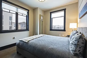 11 Blackstone 13