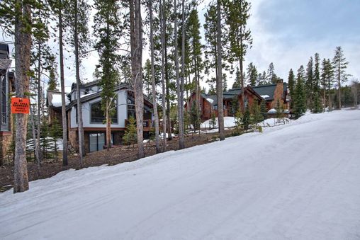 Ski Area Access via Snowflake Trail