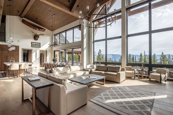 Skylark Chalet